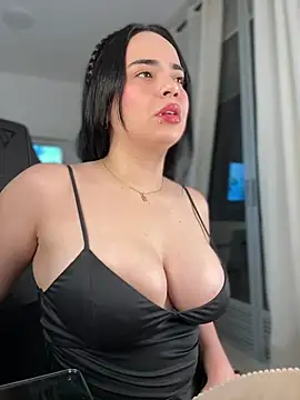 Snapshot of GeorginaJones chatting on March 2025 02:15:02 AM GeorginaJones online show from March 2025 02:15:02 AM