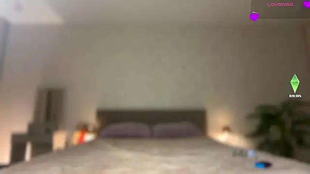 Snapshot of Butterfly-_ chatting on April 2026 10:18:01 PM Butterfly- online show from April 2026 10:18:01 PM