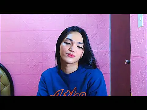 Snapshot of WONDERWOMAN2023 chatting on September 2025 10:04:01 PM WONDERWOMAN2023 online show from September 2025 10:04:01 PM