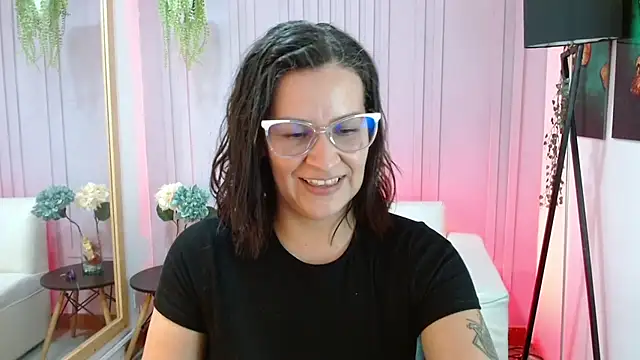 Britney taylor  online show from February 2025 10:01:01 PM