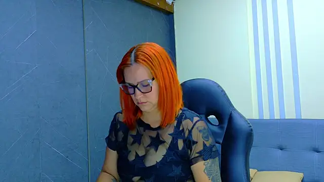 Britney taylor  online show from April 2026 07:18:02 PM