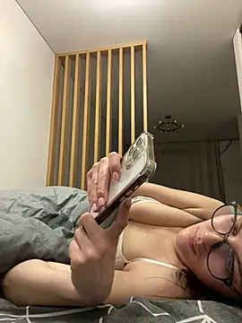 little belucci online show from February 2025 08:35:02 PM