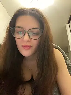 little belucci online show from February 2025 06:26:02 PM