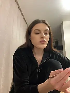 little belucci online show from March 2025 04:57:01 PM