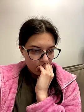 little belucci online show from October 2025 01:23:02 PM