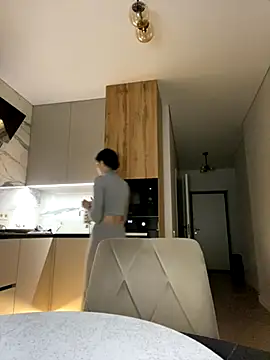 little belucci online show from November 2025 01:46:02 PM