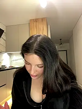 little belucci online show from December 2025 02:44:02 PM