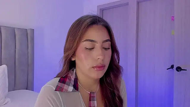 MaddyyLennon online show from March 2026 07:46:02 PM