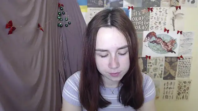 VeryVeryVeryShy  online show from December 2025 09:15:01 AM