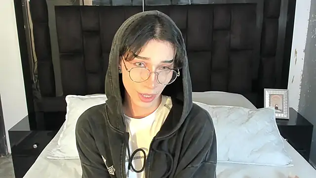 AndyWiilliams online show from February 2025 08:51:02 PM