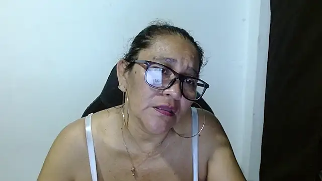 Snapshot of katia_mature chatting on October 2025 02:39:02 AM katia mature online show from October 2025 02:39:02 AM