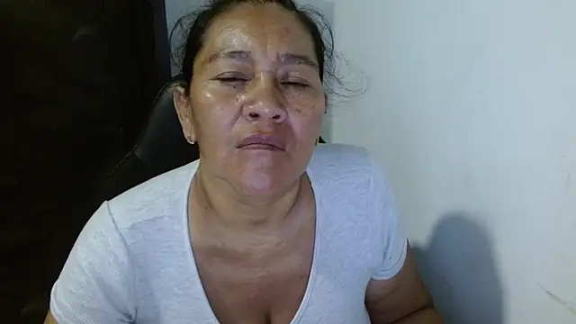 Snapshot of katia_mature chatting on November 2025 10:35:01 PM katia mature online show from November 2025 10:35:01 PM