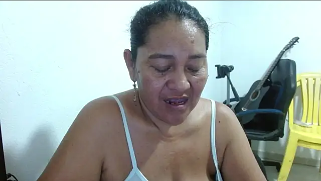 Snapshot of katia_mature chatting on February 2026 05:28:02 AM katia mature online show from February 2026 05:28:02 AM