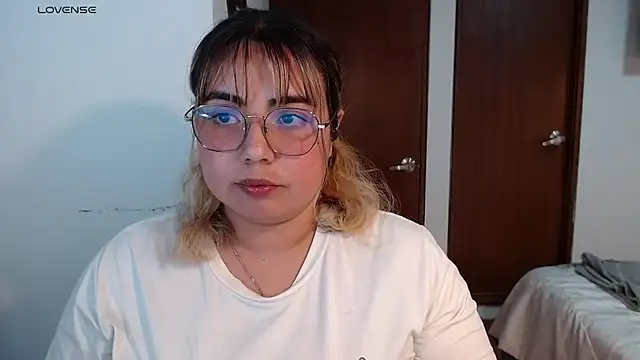 yini angel online show from July 2026 01:01:02 AM