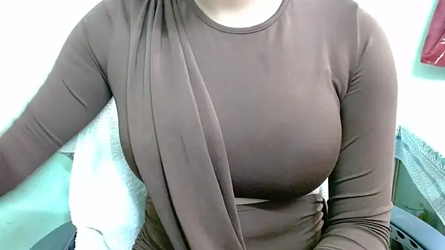 sweet-alia online show from October 2025 12:47:01 PM