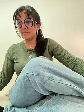 SWEETLILY18 online show from January 2025 09:33:01 PM