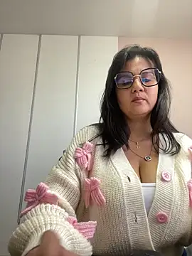 SWEETLILY18 online show from February 2025 02:37:01 PM