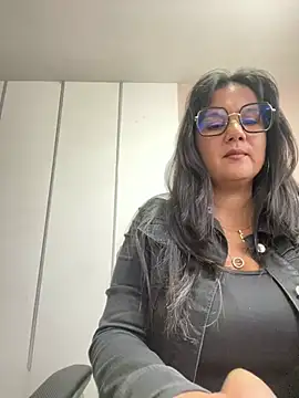 SWEETLILY18 online show from February 2025 02:34:01 PM