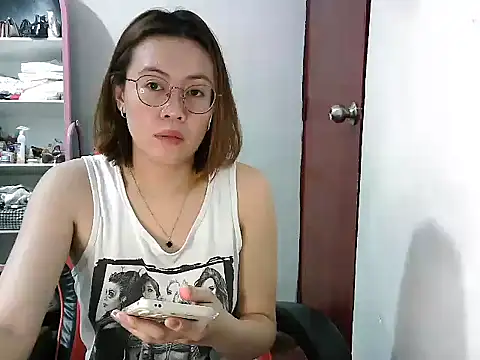 crizzybel online show from February 2025 02:37:02 AM