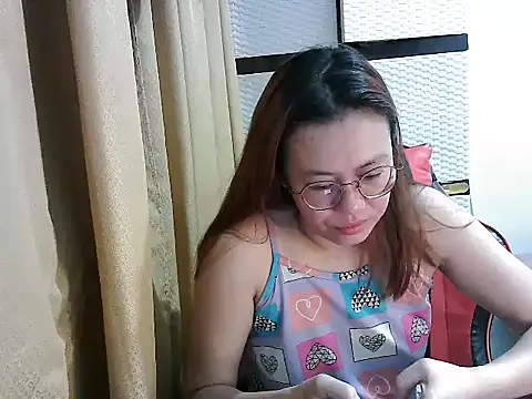 crizzybel online show from November 2025 02:39:02 AM