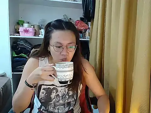 crizzybel online show from March 2026 06:13:01 PM