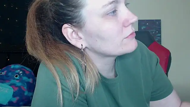 Snapshot of ToxicLilly chatting on December 2024 08:52:01 AM ToxicLilly online show from December 2024 08:52:01 AM