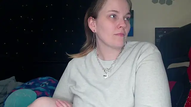Snapshot of ToxicLilly chatting on February 2025 07:23:01 AM ToxicLilly online show from February 2025 07:23:01 AM