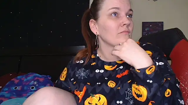 Snapshot of ToxicLilly chatting on October 2025 08:20:02 AM ToxicLilly online show from October 2025 08:20:02 AM