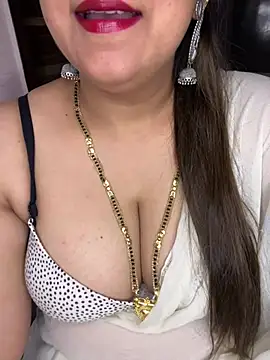Snapshot of Zoya_Varma004 chatting on May 2026 10:55:02 AM Zoya Varma004 online show from May 2026 10:55:02 AM