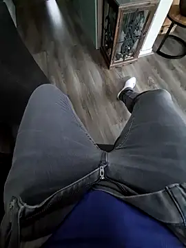 toppiefloppi online show from February 2025 08:16:02 AM