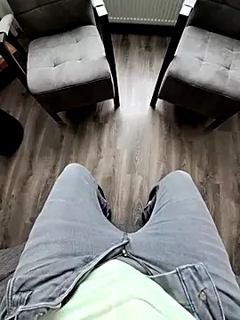 toppiefloppi online show from February 2025 01:05:01 PM