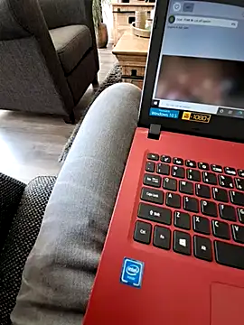 toppiefloppi online show from February 2025 11:38:02 AM