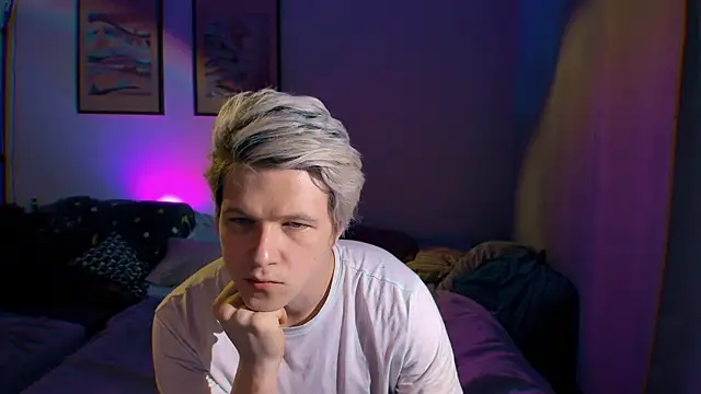 Breston Sweet online show from September 2025 07:49:02 PM