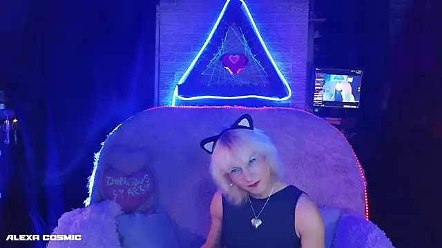 Alexa Cosmic online show from December 2025 02:07:02 AM