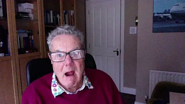 Snapshot of Oldpistolpete chatting on December 2024 02:04:01 PM Oldpistolpete online show from December 2024 02:04:01 PM