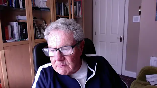 Snapshot of Oldpistolpete chatting on March 2025 03:04:01 PM Oldpistolpete online show from March 2025 03:04:01 PM