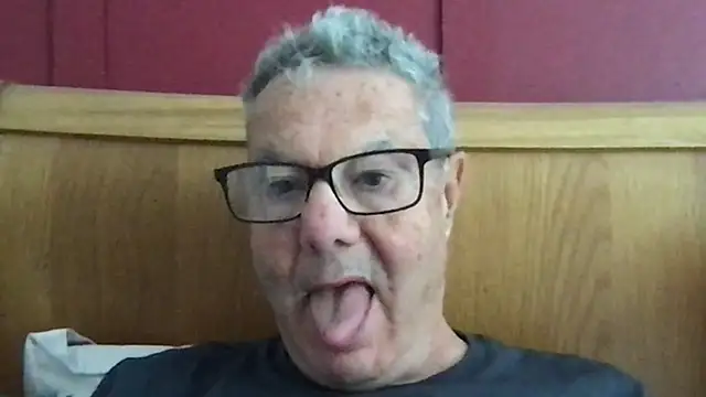 Snapshot of Oldpistolpete chatting on September 2025 09:09:01 AM Oldpistolpete online show from September 2025 09:09:01 AM