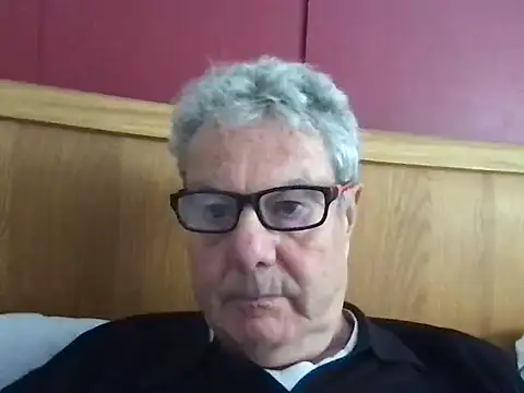 Snapshot of Oldpistolpete chatting on October 2025 11:31:01 AM Oldpistolpete online show from October 2025 11:31:01 AM