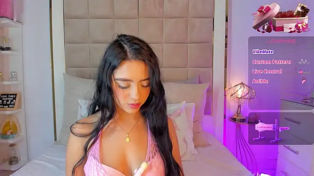 Snapshot of Victoria_adaams chatting on February 2025 06:15:02 PM Victoria adaams online show from February 2025 06:15:02 PM