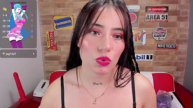 Snapshot of miss_sharlotte18 chatting on January 2025 06:01:02 PM miss sharlotte18 online show from January 2025 06:01:02 PM