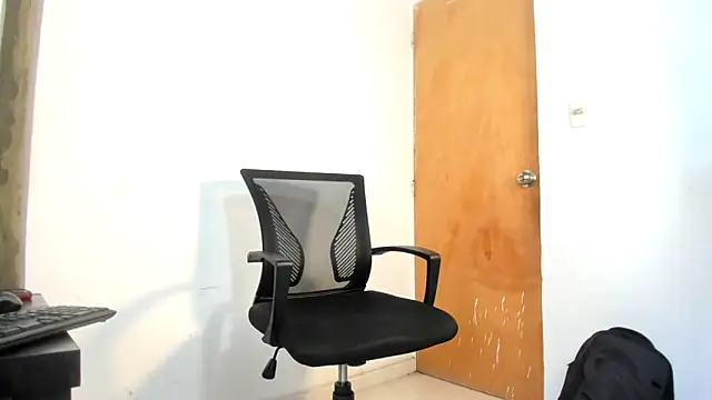 Snapshot of DaleHamilton chatting on January 2025 08:12:01 PM DaleHamilton online show from January 2025 08:12:01 PM