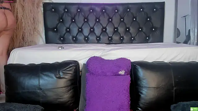 Bianka olivetto021 online show from October 2025 03:35:01 AM