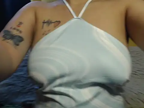 Snapshot of Hotte_Nicky19xxx chatting on March 2025 06:16:01 AM Hotte Nicky19xxx online show from March 2025 06:16:01 AM