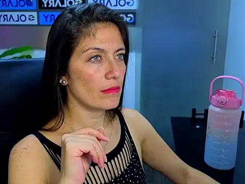 AnnyMilet  online show from March 2026 10:58:02 PM