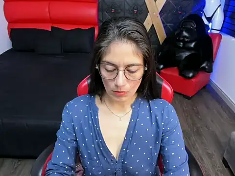 Snapshot of AnnyMilet_ chatting on July 2026 01:50:01 PM AnnyMilet online show from July 2026 01:50:01 PM
