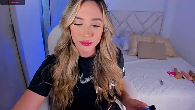 NiaBennet  online show from January 2025 10:06:01 PM