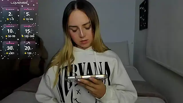 Snapshot of sophi_mooreno chatting on February 2026 01:21:02 AM sophi mooreno online show from February 2026 01:21:02 AM