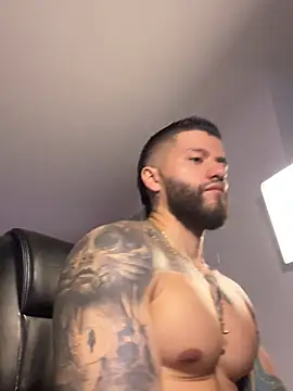 Snapshot of Frank_Farrell chatting on February 2026 09:13:01 PM Frank Farrell online show from February 2026 09:13:01 PM