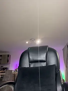 Snapshot of Frank_Farrell chatting on February 2026 01:12:01 AM Frank Farrell online show from February 2026 01:12:01 AM