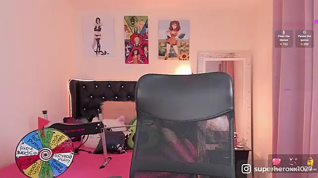 superheroxx online show from October 2025 01:25:01 AM